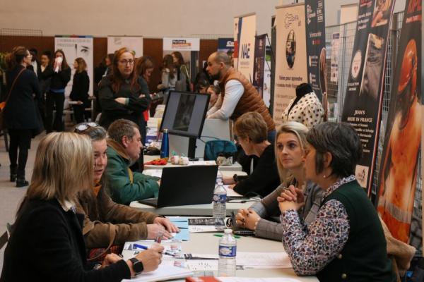 Flers : Forum des métiers et de l’emploi